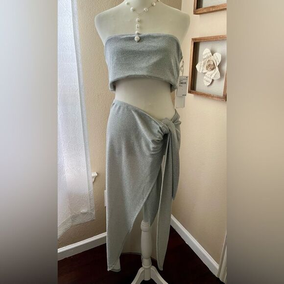 Good American Silver Sparkle Better Long Sarong Wrap 0-4 Size 1X MSRP $65 NWT - Picture 5 of 6